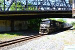 NS 6937 passing under Main Street Bridge, friendly wave form the conductor. 